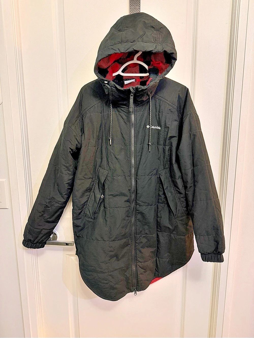 Columbia Hooded Plaid-Lined Jacket in Black & Red